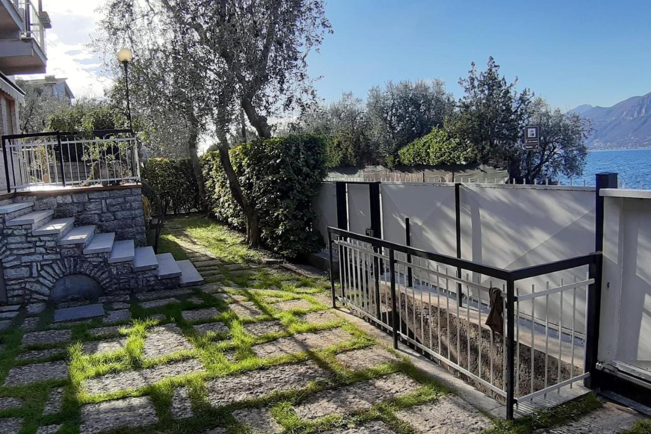 Villa Sul Lago Con Pontile Privato A Brenzone Sul Garda - Unique And Exclusive Exterior photo