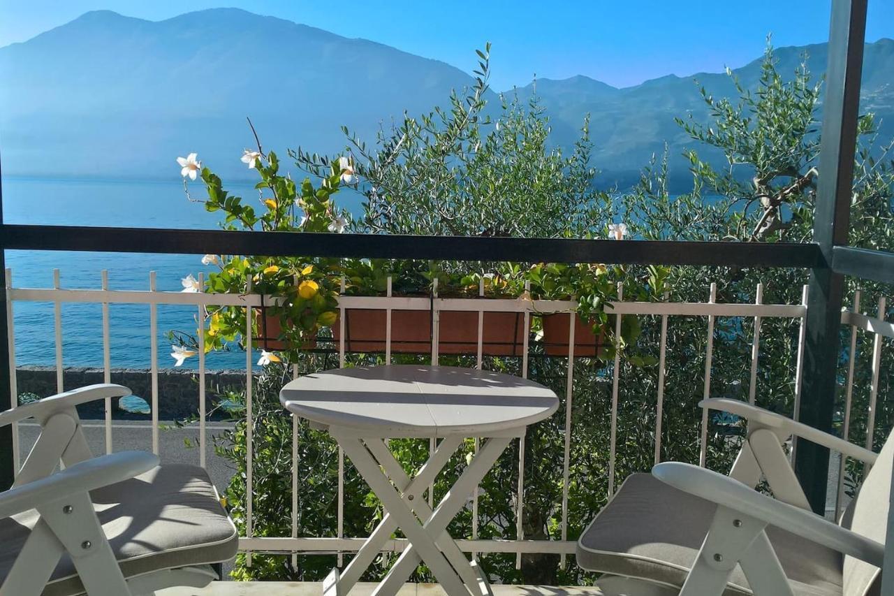Villa Sul Lago Con Pontile Privato A Brenzone Sul Garda - Unique And Exclusive Exterior photo