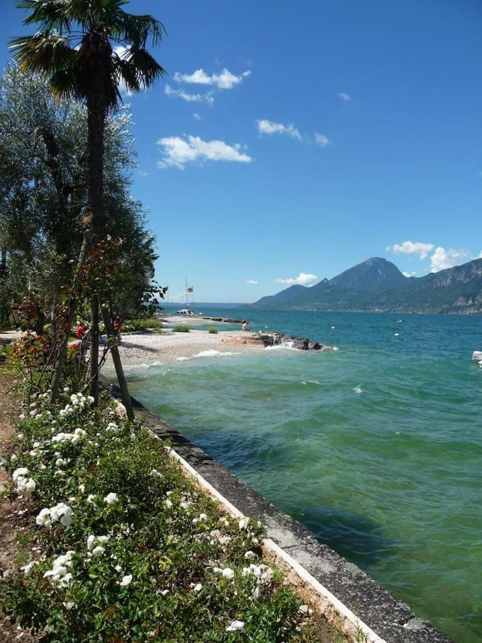 Villa Sul Lago Con Pontile Privato A Brenzone Sul Garda - Unique And Exclusive Exterior photo