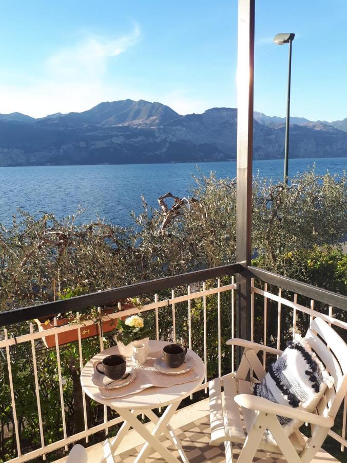 Villa Sul Lago Con Pontile Privato A Brenzone Sul Garda - Unique And Exclusive Exterior photo